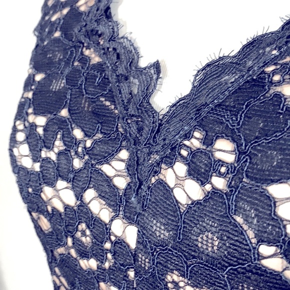 NWOT Vince Camuto Women’s Navy Blue Lace A Line Mini Dress Size 2 - Picture 3 of 11